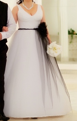 Свадебное платье эксклюзивной модели для неповторимой невесты!!! 